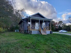 431 Chestnut Hill Ave in Waterbury, CT - Building Photo