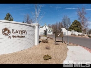 6118 Triple Crown Dr in Reno, NV - Building Photo - Building Photo