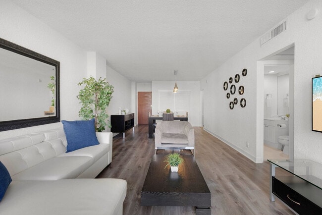 4001 S Ocean Dr in Hollywood, FL - Foto de edificio - Building Photo