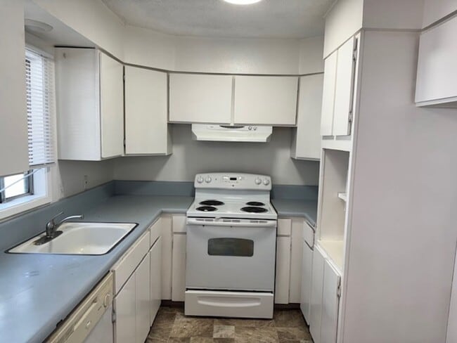 510 Plum St in Medford, OR - Building Photo - Building Photo