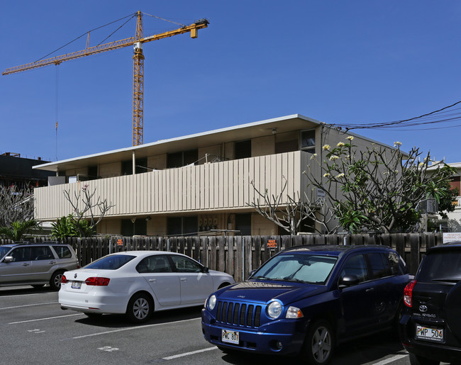 1727 Dole St in Honolulu, HI - Building Photo - Building Photo