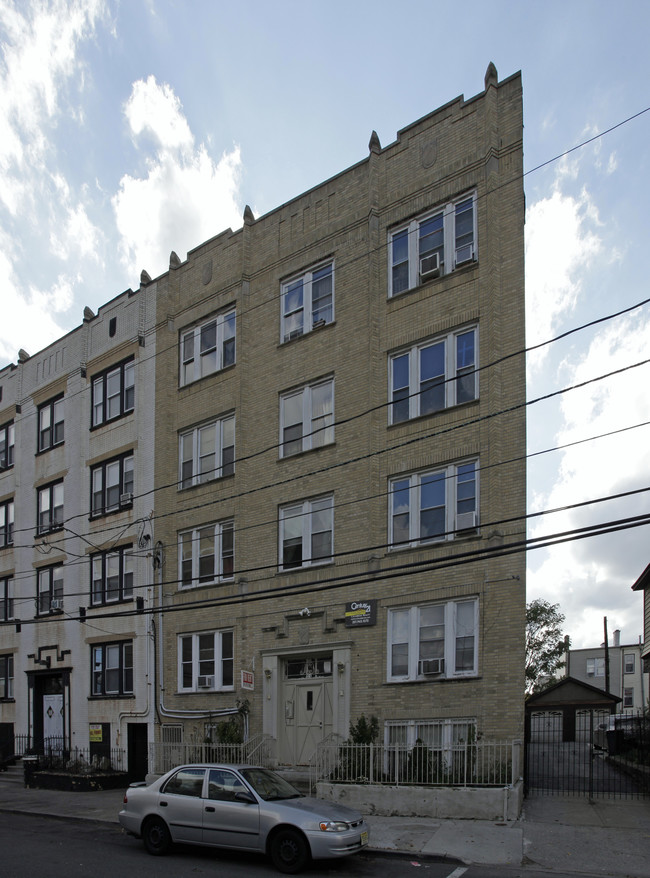 11 Armstrong Ave in Jersey City, NJ - Building Photo - Building Photo