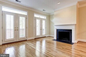 1168 N Pitt St in Alexandria, VA - Building Photo - Building Photo