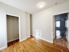 207 Trenton St in Boston, MA - Building Photo - Building Photo