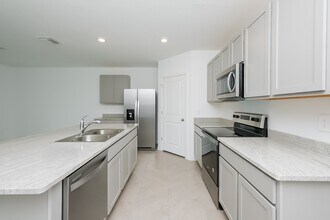 17226 Reserva Dr in Bradenton, FL - Building Photo - Building Photo