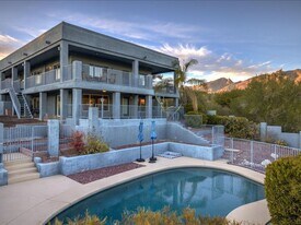 5036 N Cll Bosque in Tucson, AZ - Building Photo