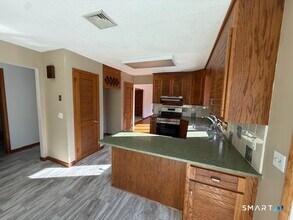 50 Darlene Dr in South Windsor, CT - Building Photo - Building Photo