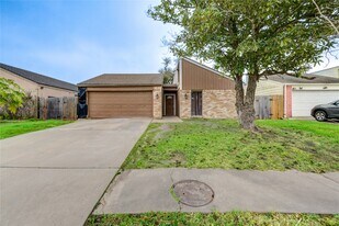 12327 Fairmeadow Dr in Houston, TX - Building Photo