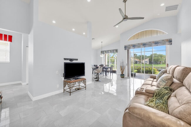 309 NW Toscane Tr in Port St. Lucie, FL - Building Photo - Building Photo
