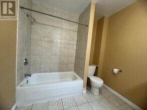 139 John St S in Hamilton, ON - Building Photo - Building Photo