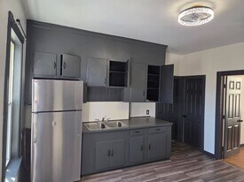 25 Shepherd St, Unit Shepherd Street Unit 1 in Haverhill, MA - Building Photo