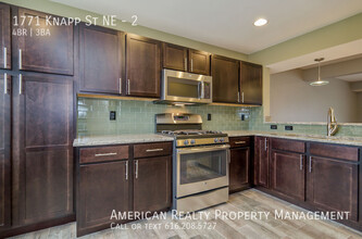 1771 Knapp St NE in Grand Rapids, MI - Building Photo - Building Photo