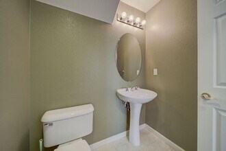 5067 Bianco Cir in Fairfield, CA - Building Photo - Building Photo