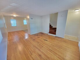 2010 S Covell Ave in Sioux Falls, SD - Building Photo