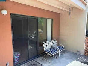 480 N Civic Dr in Walnut Creek, CA - Building Photo - Building Photo