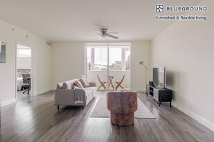 110 SW 12th St in Miami, FL - Building Photo