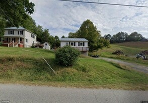 67 Old Buena Vista Rd in Lexington, VA - Building Photo