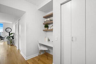 352 E North Water St in Chicago, IL - Building Photo - Building Photo