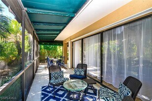 772 Reef Point Cir in Naples, FL - Building Photo