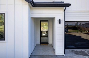 2006 Bracken Ct in Santa Rosa, CA - Building Photo - Building Photo