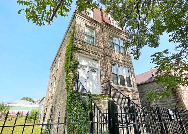 property at 2438 W 25th St