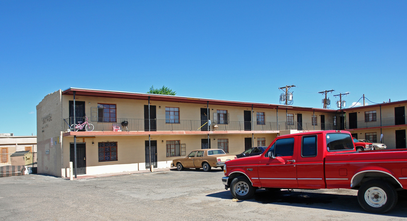 Skyvue Apartments in El Paso, TX - Building Photo