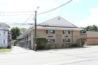 Salem Apartments in East Hartford, CT - Building Photo - Building Photo