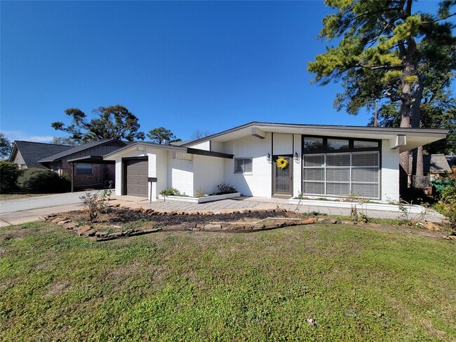 2318 Ansbury Dr in Houston, TX - Building Photo - Building Photo