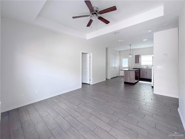 21 W Cortlandt St in Edinburg, TX - Building Photo - Building Photo