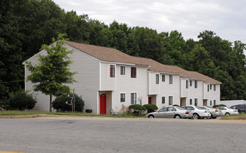 Pocoshock Ridge Apartments in Richmond, VA - Building Photo - Building Photo