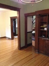 7228 N Rogers Ave in Chicago, IL - Building Photo - Building Photo