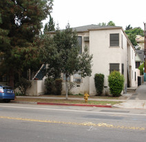 1543-1547 Silver Lake Blvd Apartments