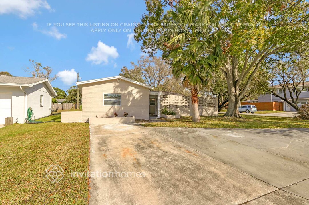 5301 10th Ave N in St. Petersburg, FL - Building Photo