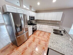 15412 Bay Vista Dr in Clermont, FL - Building Photo - Building Photo