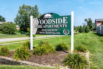 Woodside Park Apartments in Des Moines, IA - Foto de edificio - Building Photo