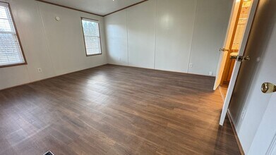 21120 Binford Rd in Waller, TX - Building Photo - Building Photo