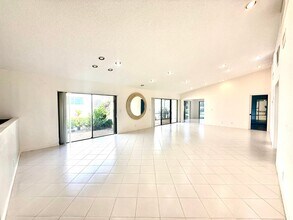 5670 Piping Rock Dr in Boynton Beach, FL - Building Photo - Building Photo