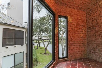 4144 Greystone Way in Sugar Land, TX - Building Photo - Building Photo