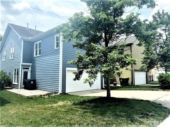 1009 Circandian Ct in Morrisville, NC - Building Photo - Building Photo