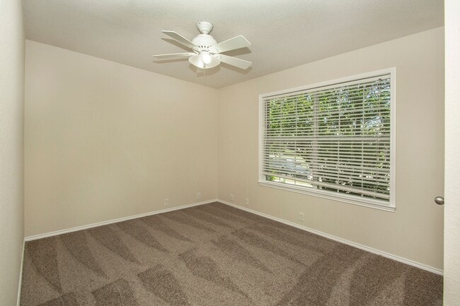 4512 Blue Jay Ln in Sherman, TX - Building Photo - Building Photo