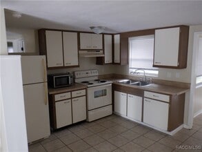 2 Esskay St in Beverly Hills, FL - Building Photo - Building Photo