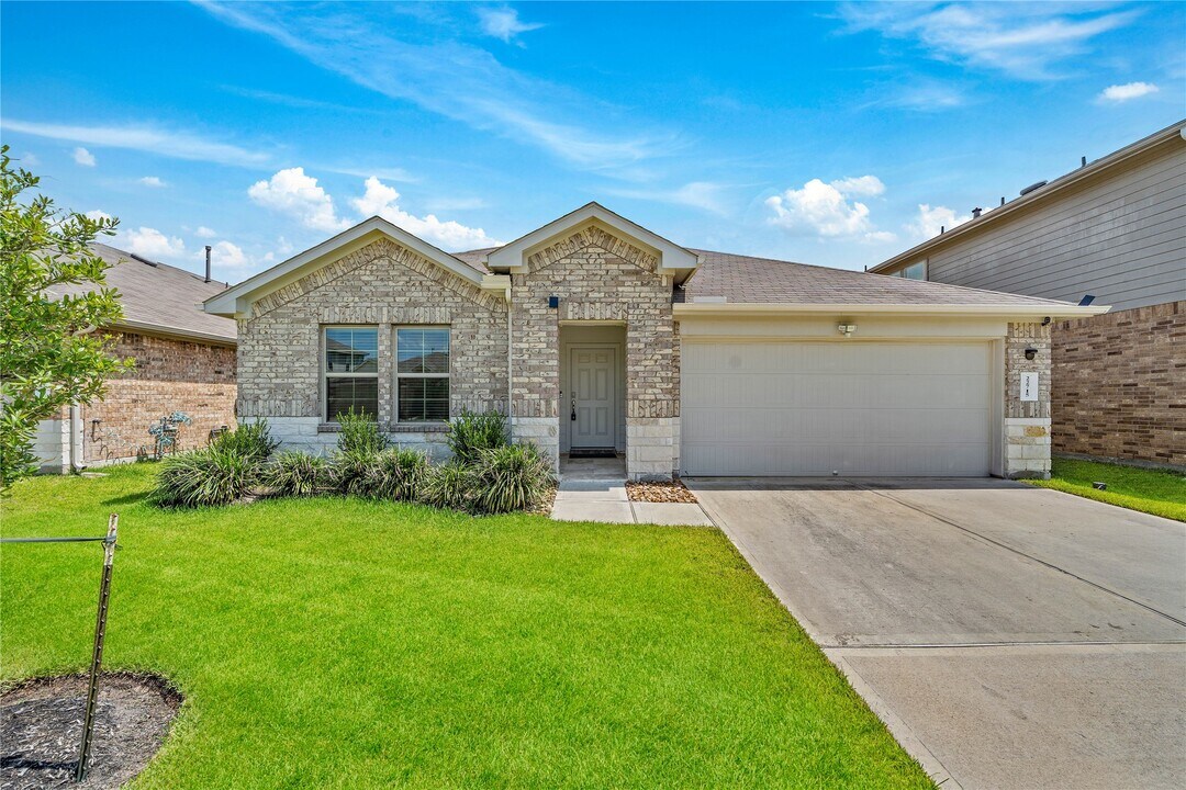 22715 Ginosa Trail in Katy, TX - Building Photo