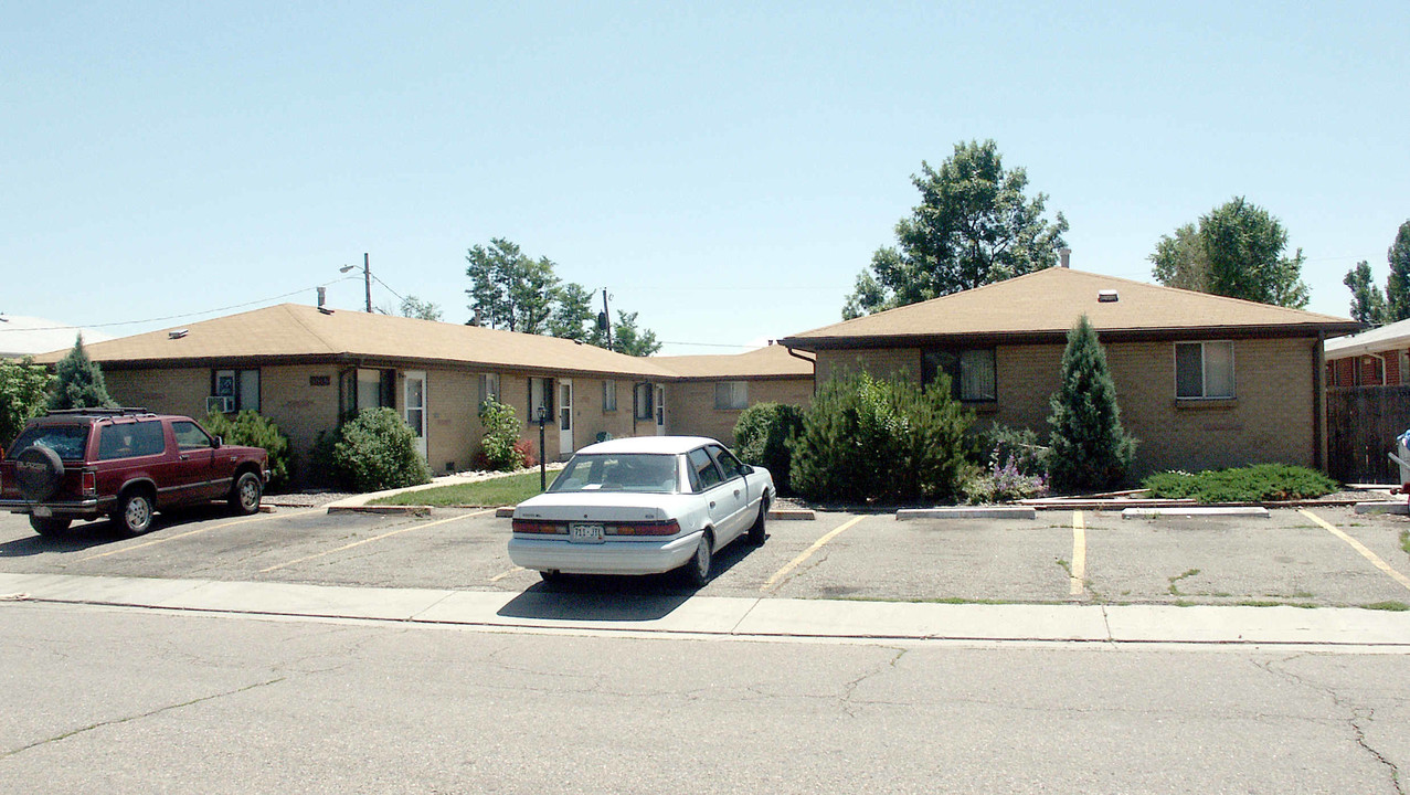 8616 W 54th Pl in Arvada, CO - Building Photo