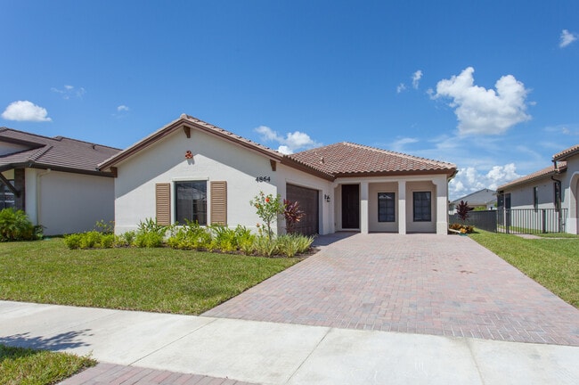 4864 Gambero Way in Ave Maria, FL - Building Photo - Building Photo