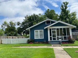 1206 N 1st St in Monroe, LA - Building Photo