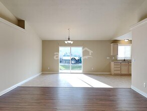 171 Century Dr in Ogden, UT - Foto de edificio - Building Photo