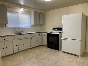6127 N Colton St in Spokane, WA - Foto de edificio - Building Photo