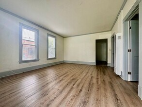 1570 Locust St in Pasadena, CA - Building Photo - Building Photo