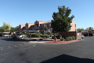 Coral Palms Condominiums in North Las Vegas, NV - Building Photo - Building Photo