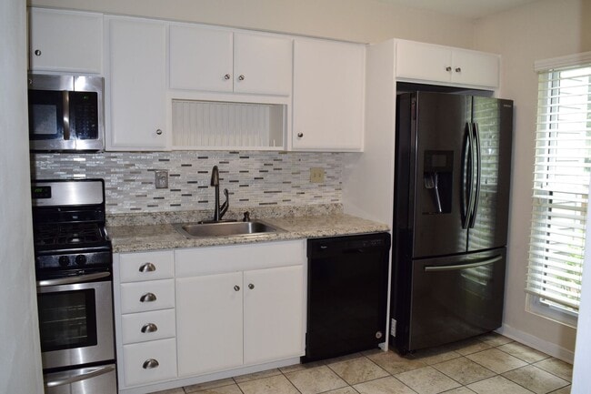 9745 Groundhog Dr in Richmond, VA - Building Photo - Building Photo